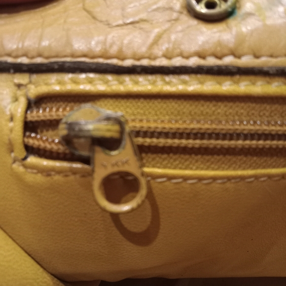 Authentic Gucci tote - Picture 5 of 6